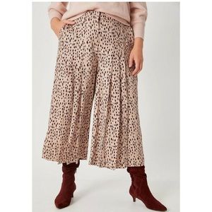 Anthropologie Cream and Black Wide Leg Pants